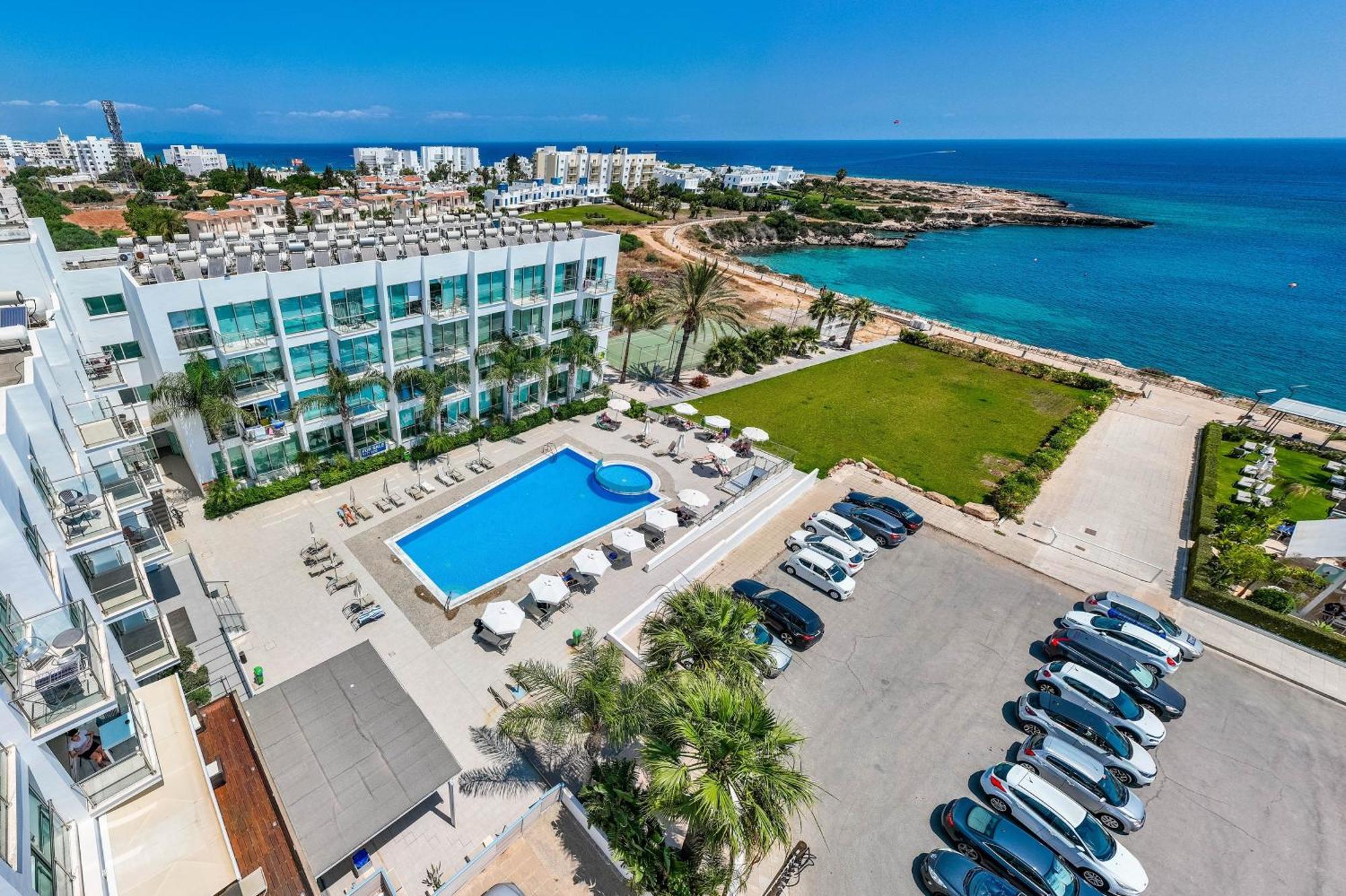 Diana - Coralli Beachfront Apartment Протарас Экстерьер фото